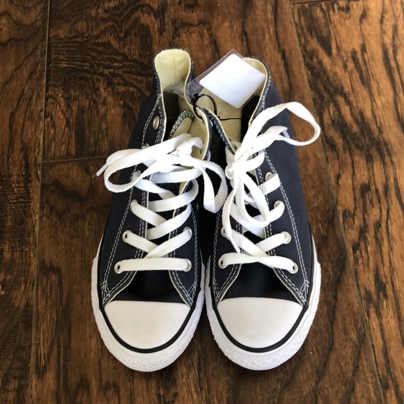 New with tags! Converse Chuck Taylor Allstar NWT New with tags! Converse Chuck Taylor Allstar NWT